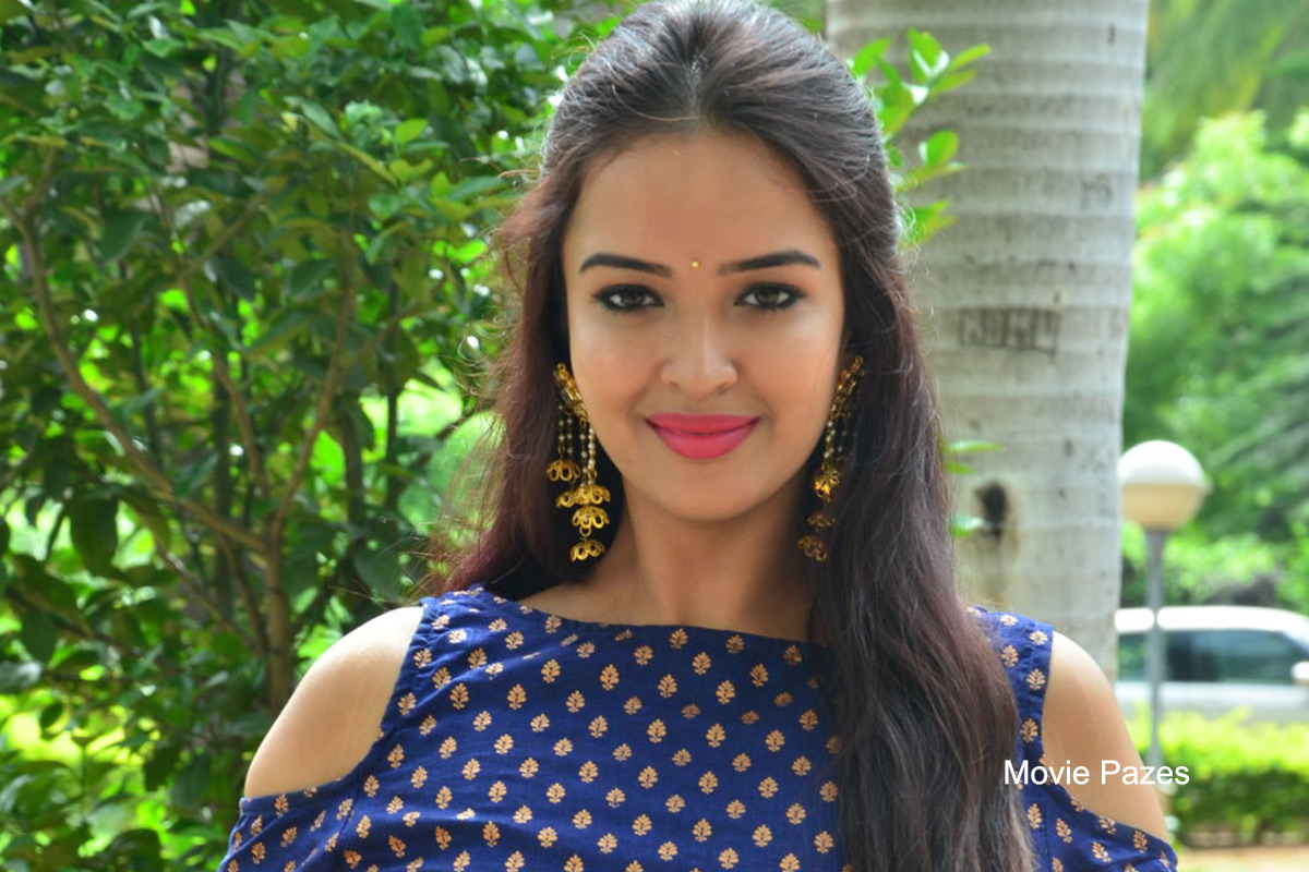 poojitha-stills-at-darshakudu-press-meet